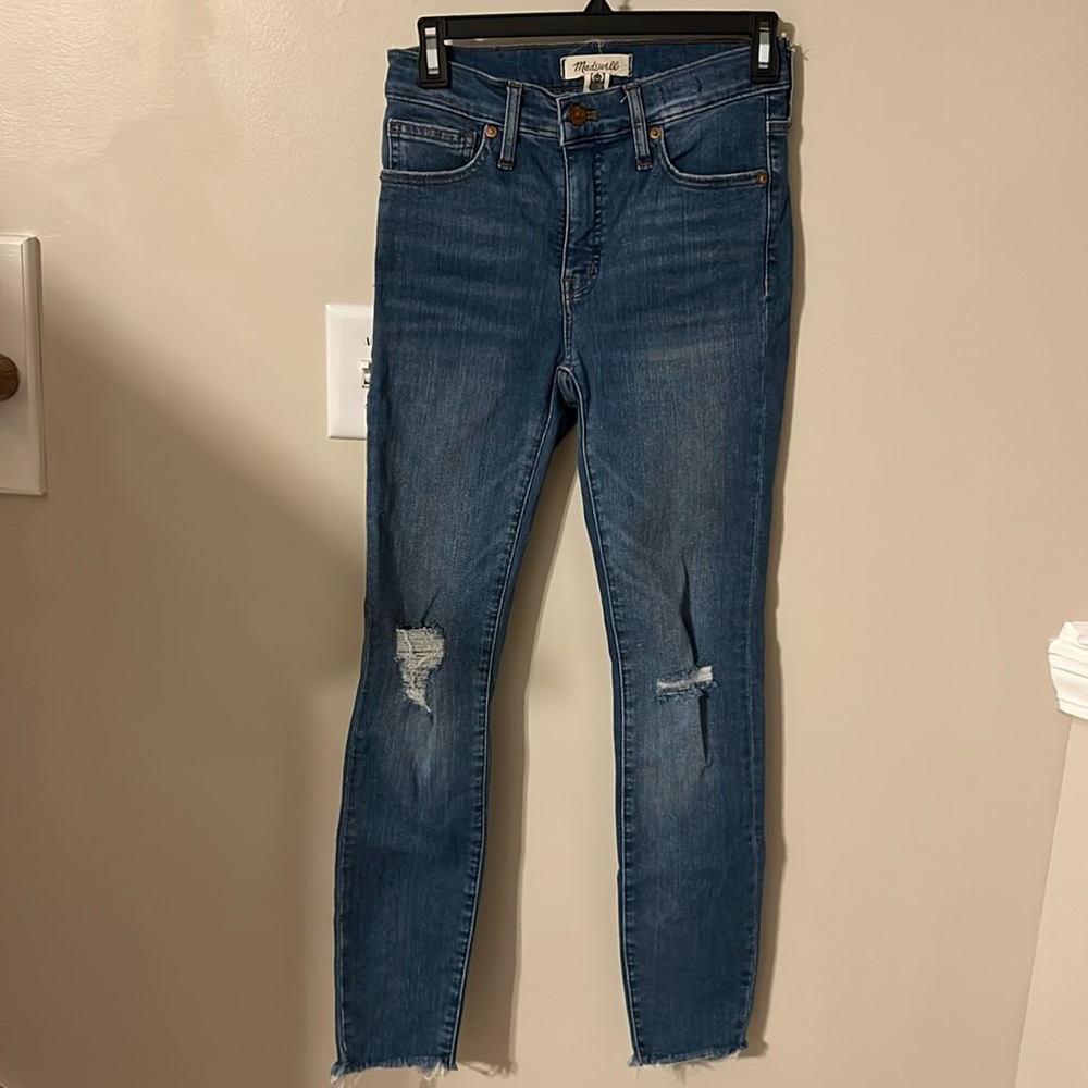 Madewell 9” Mid-Rise distressed Skinny Jeans size 25
